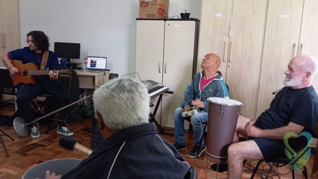 images_1766750743106-4